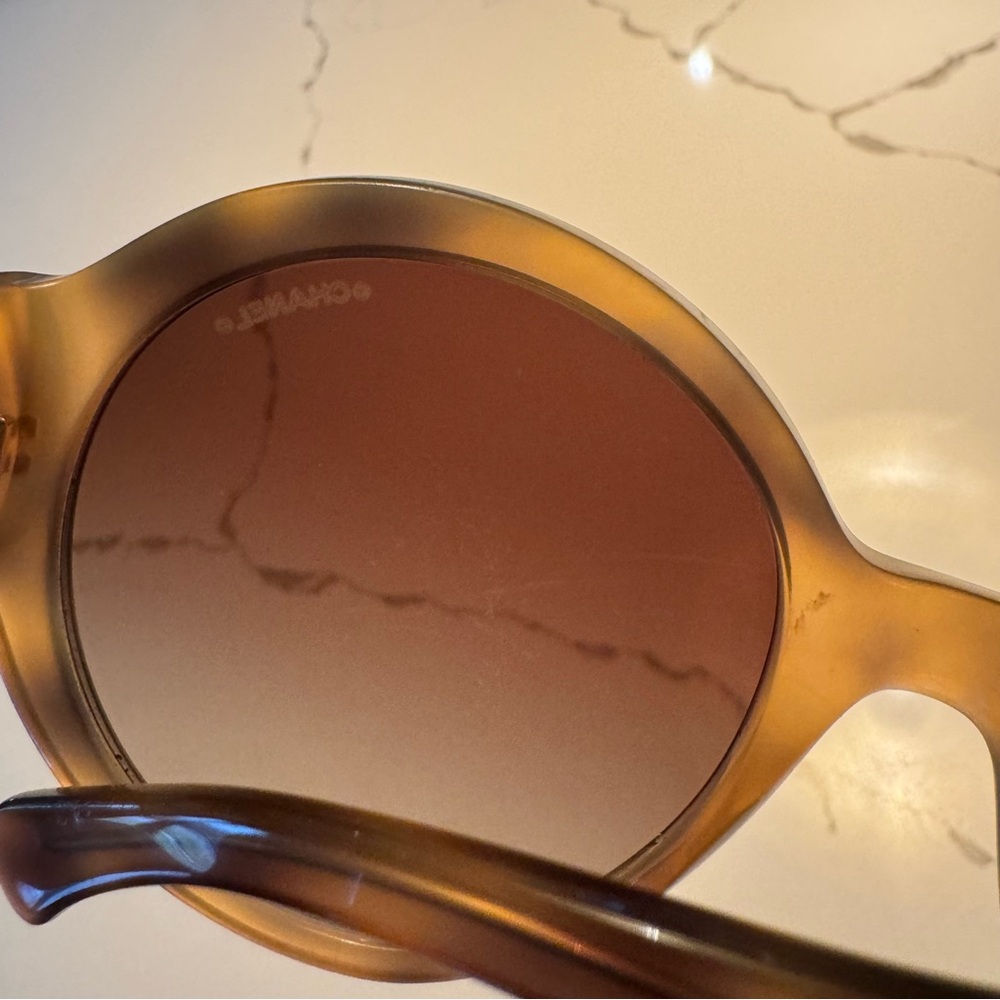 CHANEL Vintage Sunglasses - Picture 6 of 11
